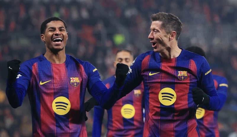 Lewandowski skoraði í heildina 120 mörk í 193 leikjum með Barcelona.