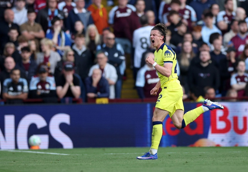 <b>Miðjumaður: Conor Gallagher (Tottenham)</b> - Skoraði gríðarlega mikilvægt mark í sigrinum gegn Villa.