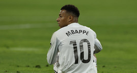 Mbappe segir fréttir af ósætti við þjálfarateymið...