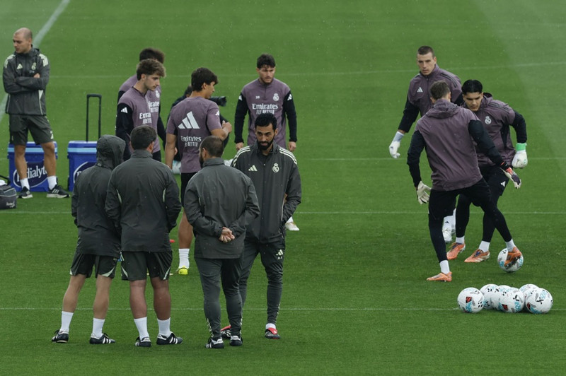Logar allt stafnanna á milli hjá Real Madrid - Handalögmál og leikmenn tala ekki við Arbeloa