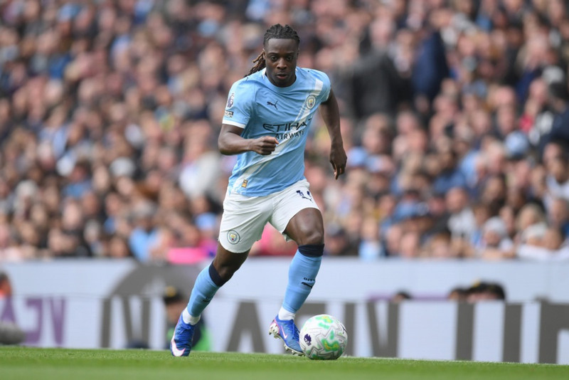 England: Man City saxaði á forskot Arsenal - Doku sjóðandi heitur