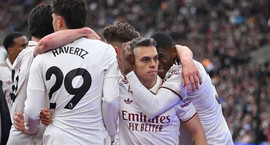 England: Arsenal rétt marði West Ham