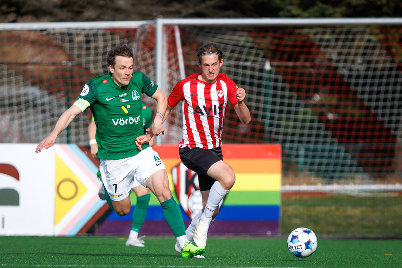 Áhugi á Erni Braga úr efstu deild