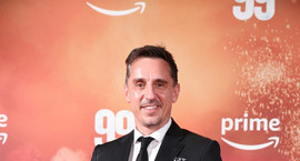 Gary Neville um markið: Hlægileg ákvörðun