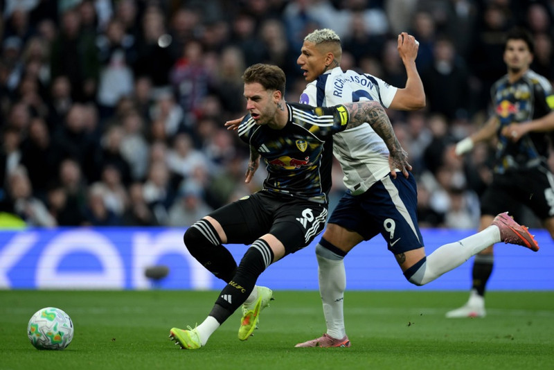 <b>Varnarmaður: Joe Rodon (Leeds)</b> - Frábær varnarframmistaða.