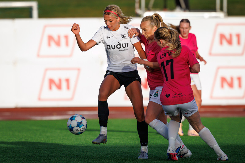 FH vann fyrri leikinn á Kópavogsvelli 3-2.