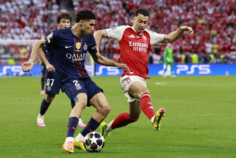 PSG setur sig í samband við Arsenal