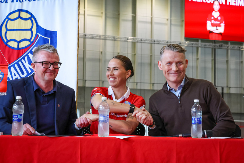 Myndaveisla: Sara mætt heim eftir 18 ára fjarveru