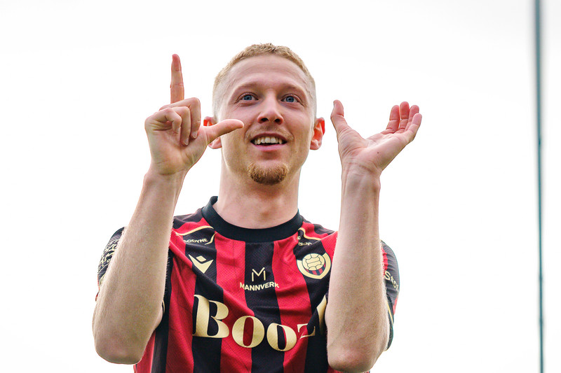 Bætti svo við LU í kjölfarið.