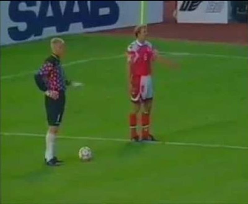 Kasper Schmeichel er af mörgum talinn ástæða reglubreytingarinnar.