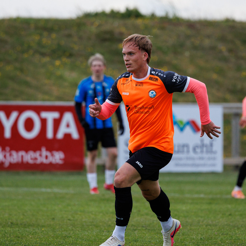 Myndaveisla: Kári á toppnum eftir leik í Vogum