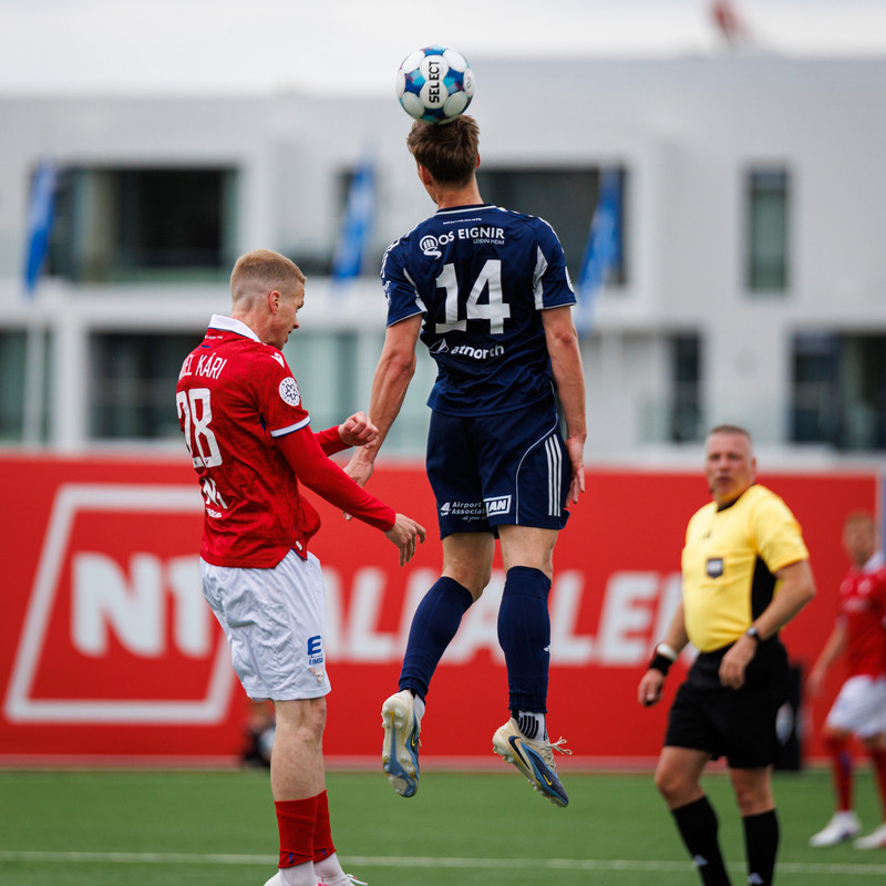 Myndaveisla: Keflavík náði í stig á Hlíðarenda