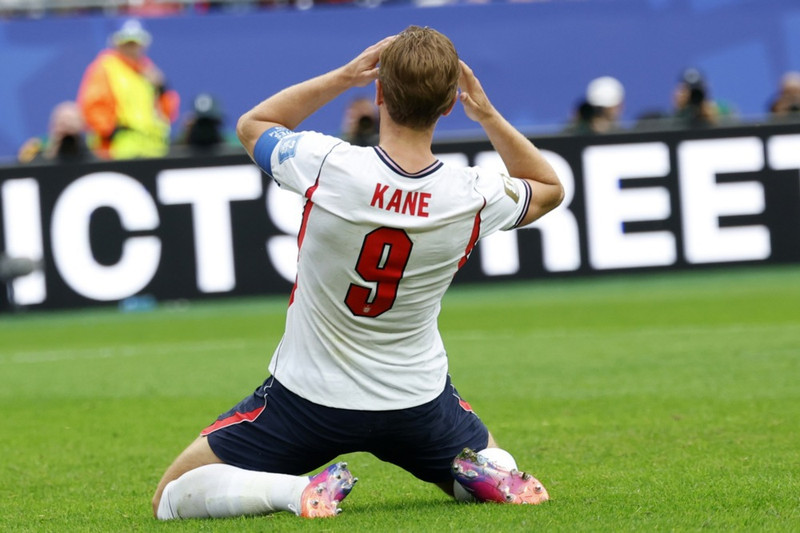 Viðbrögð Harry Kane við dauðafærinu sem hann klúðraði undir lok leiks