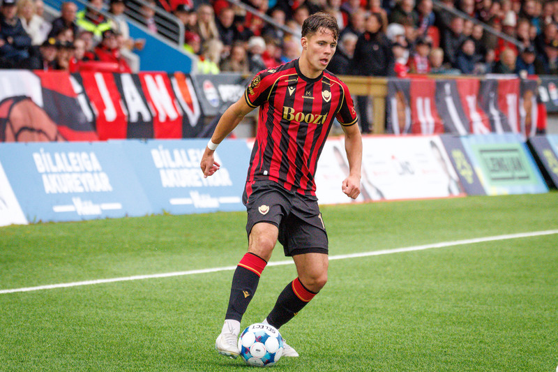 Óskar ökklabrotnaði í Ungverjalandi og verður frá næstu 3-4 mánuðina.