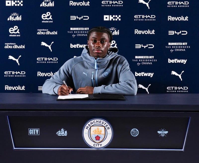Man City sigraði Arsenal í baráttunni um Monga (Staðfest)