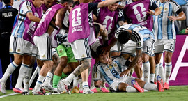 HM: Argentína í undanúrslit eftir sigur í...