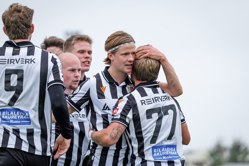 Svo er undir okkur hinum komið að nálgast það og fara yfir þá. Þeir eru bara frábært lið.