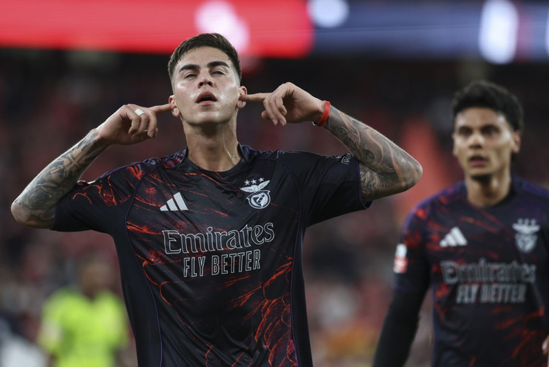 Benfica kaupir þrjá fyrir 60 milljónir (Staðfest)
