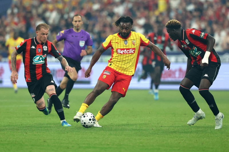 Fá Thorgan Hazard fyrir Saint-Maximin (Staðfest)