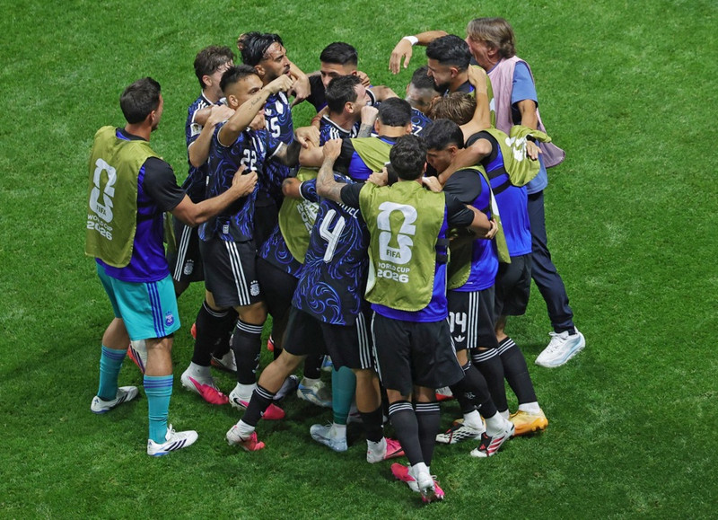 HM: Fótboltinn kemur ekki heim eftir dramatíska endurkomu Argentínu