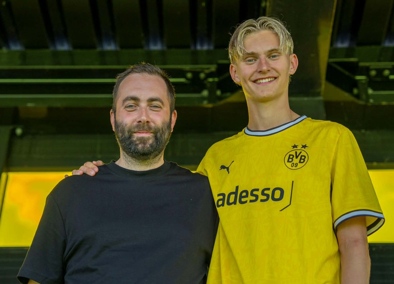 Bjarki Hrafn ásamt umboðsmanni sínum, Halldóri Ragnari Emilssyni.