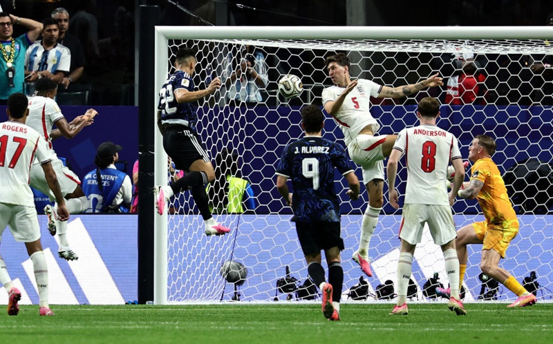 Ótrúlegir yfirburður Argentínu eftir að England komst yfir