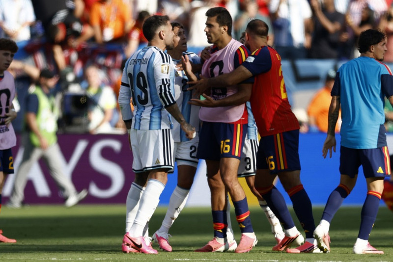 Otamendi og Rodri tókust á - „Varst að grenja alla vikuna"