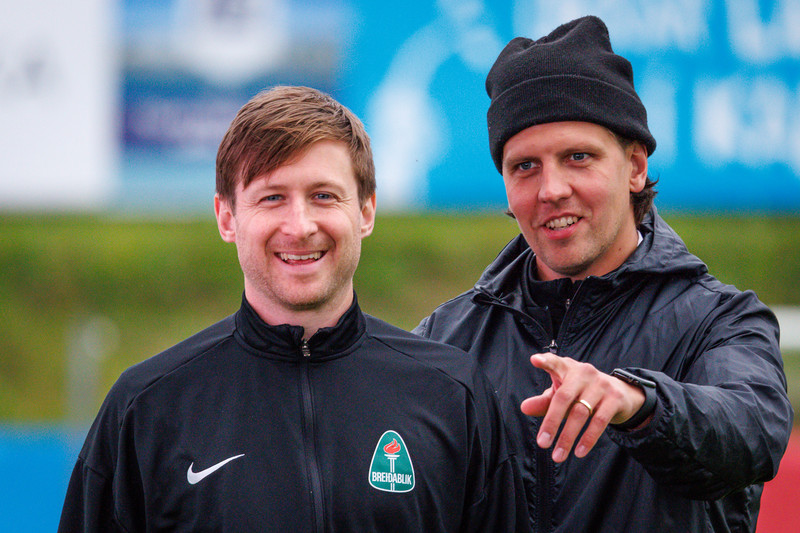 Andri Yeoman og aðstoðarþjálfarinn Emil Pálsson.
