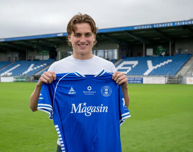 Mættur til Lyngby í Danmörku.