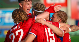 Ísland í dag - Valur fær Stjörnuna í heimsókn