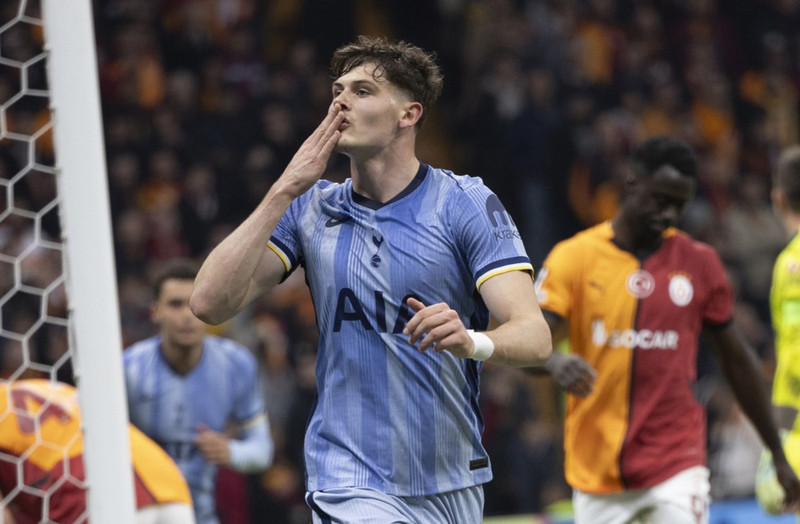 Lankshear skoraði sitt eina mark með Tottenham gegn Galatasaray í Evrópudeildinni.
