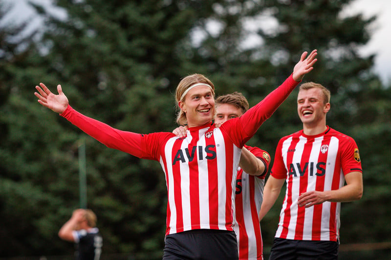 Aron Snær Ingason er leikmaður umferðarinnar en hann var þrælöflugur í toppslagnum.
