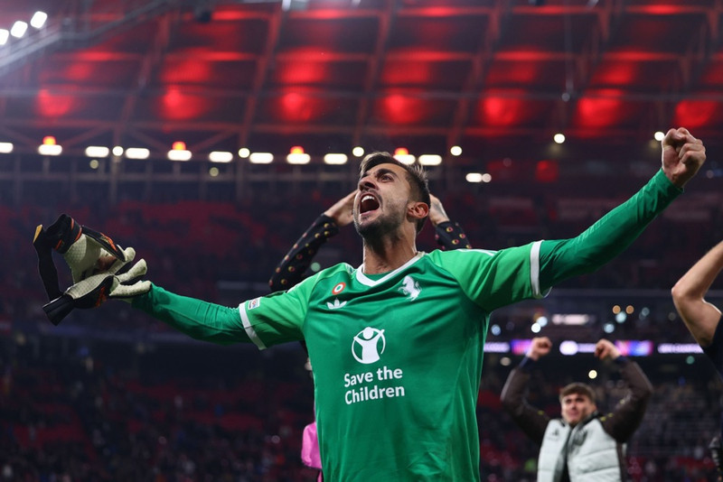 Di Gregorio fer til Bournemouth