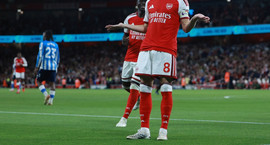 England í dag - Arsenal heimsækir Aston Villa