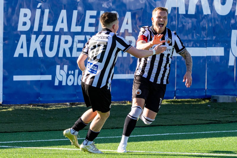 Lagði upp þrjú mörk í leiknum í gær.