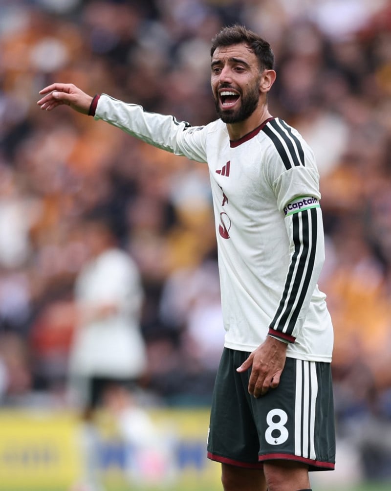 Bruno Fernandes í treyjunni sem ekki stóðst reglur.