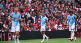 England: Liverpool lenti tvisvar undir á Anfield