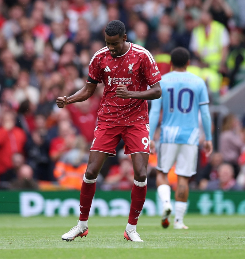 England: Liverpool lenti tvisvar undir á Anfield