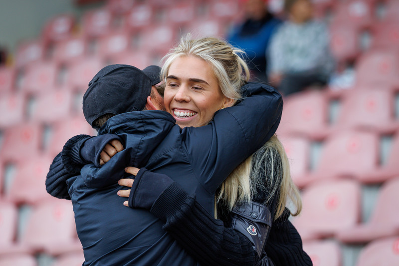 Ásdís Karen stoppaði stutt í Hafnarfirði - Mætt til AIK (Staðfest)