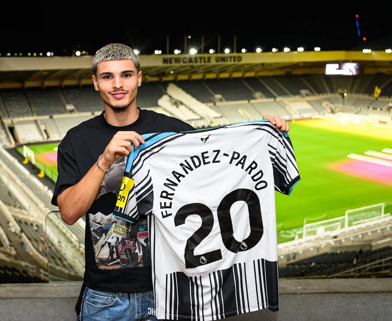Mættur á St James' Park.