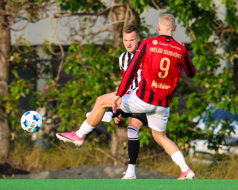 Myndaveisla: Troðfullt á toppslagnum á Meistaravöllum