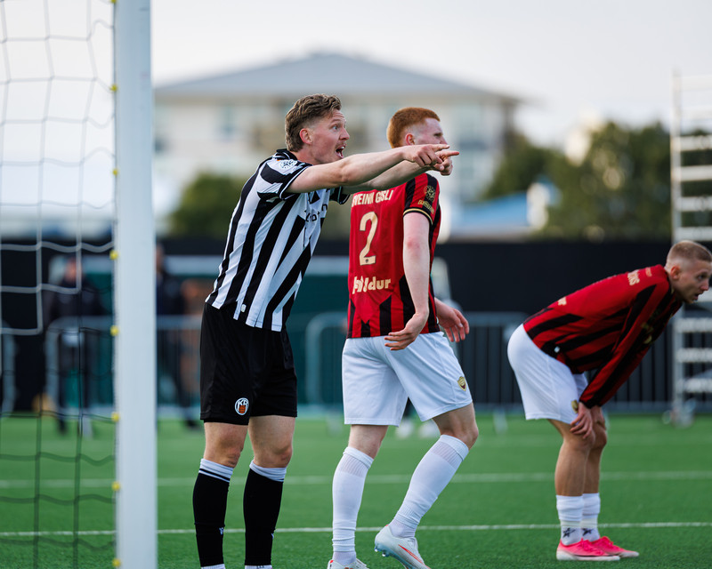 Myndaveisla: Troðfullt á toppslagnum á Meistaravöllum