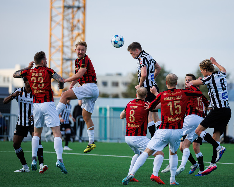 Myndaveisla: Troðfullt á toppslagnum á Meistaravöllum