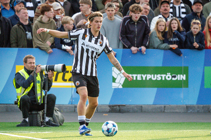 Galdur Guðmundsson skoraði 77. mark KR í deildinni í ár og þar með féll metið.