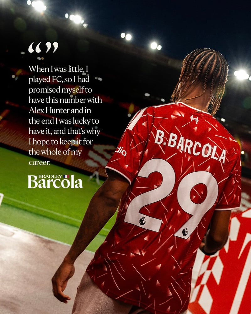 Barcola valdi treyjunúmer eftir gervileikmanni í FIFA