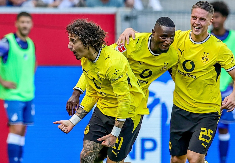 Fabio Silva og Guirassy skoruðu fyrir Dortmund
