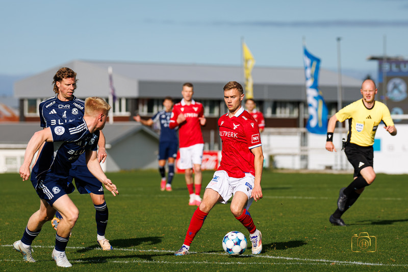 Myndaveisla: Valur vann á Ljósanótt en það dugði ekki til