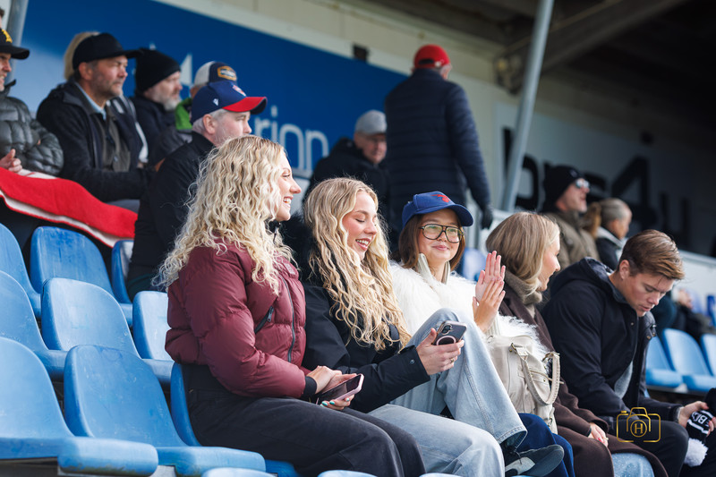 Myndaveisla: Valur vann á Ljósanótt en það dugði ekki til