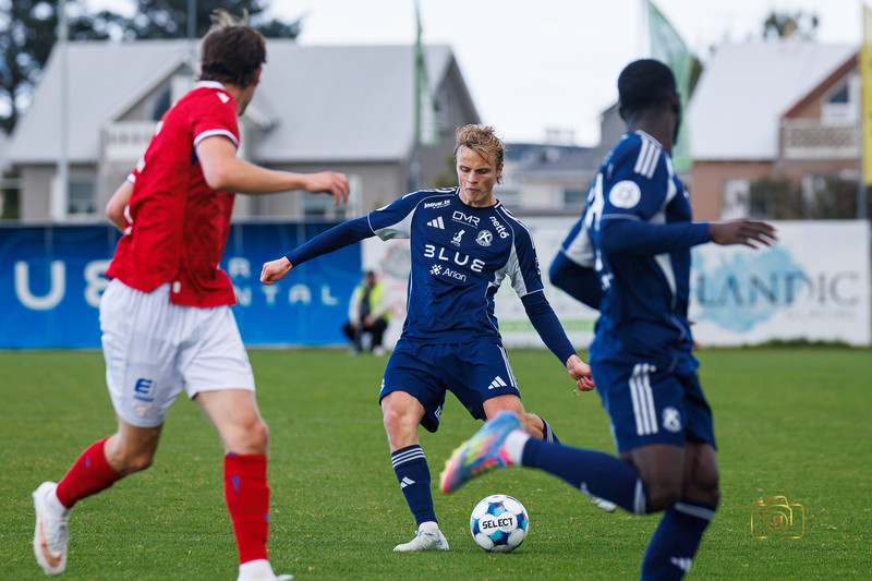 Myndaveisla: Valur vann á Ljósanótt en það dugði ekki til