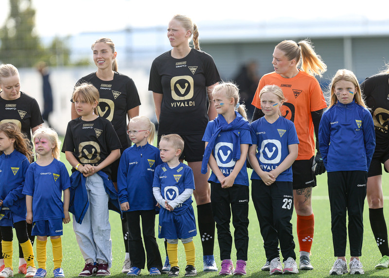 Myndaveisla: Gleði þegar Gróttukonur komust upp í Bestu